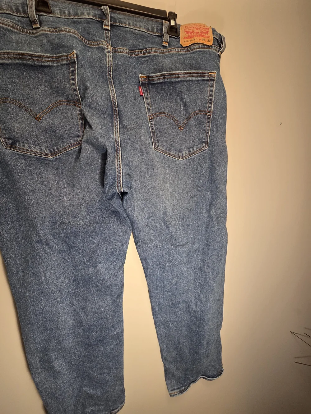 Levi's Relaxed Fit Men's Denim Jeans in Blue